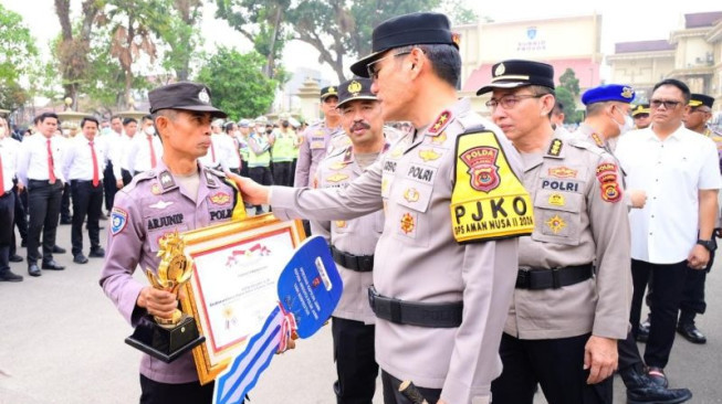 Polda Jambi Beri Penghargaan kepada Aipda Arjunif Peraih Kompolnas Award 2026